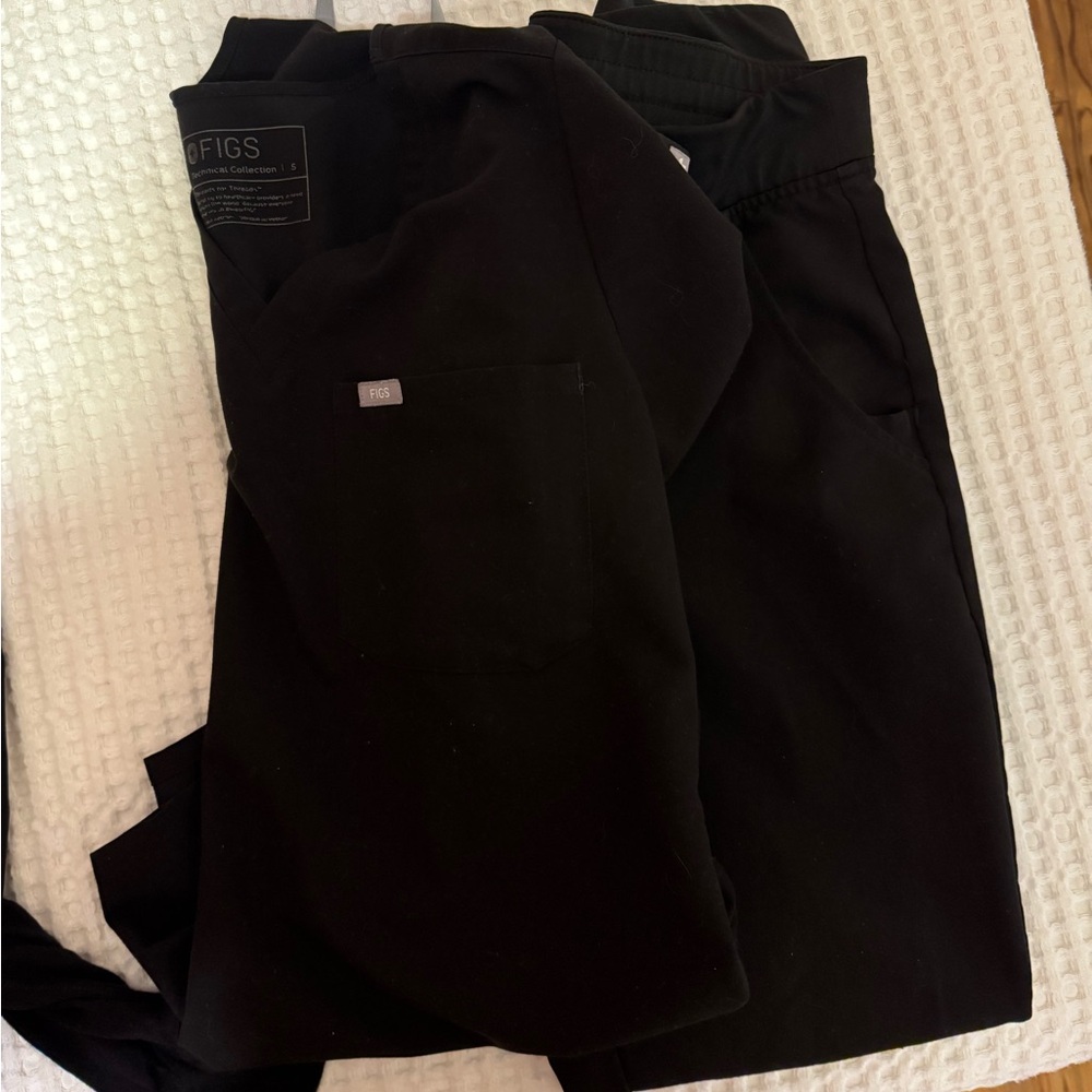 Figs jogger scrubs set